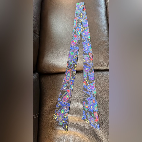 TWILLY/SCARF!- Multiple Purposes Piece Royal Blue Paisley - Picture 5 of 7